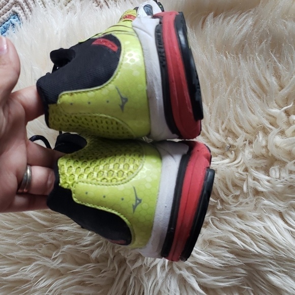 MIZUNO wave inspire 7 yellow running shoes size 8.5 men - Picture 6 of 10